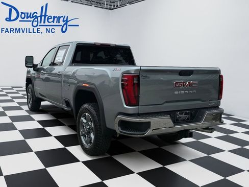 New 2026 GMC Sierra 2500 SLT AWD/4WD image 3