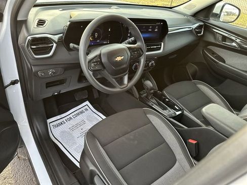 Used 2024 Chevrolet TrailBlazer LT image 10