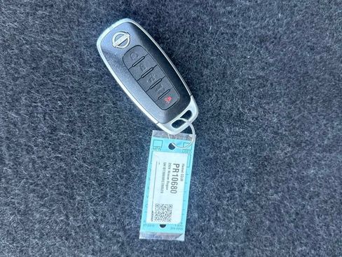 Used 2024 Nissan Rogue SV AWD/4WD image 29