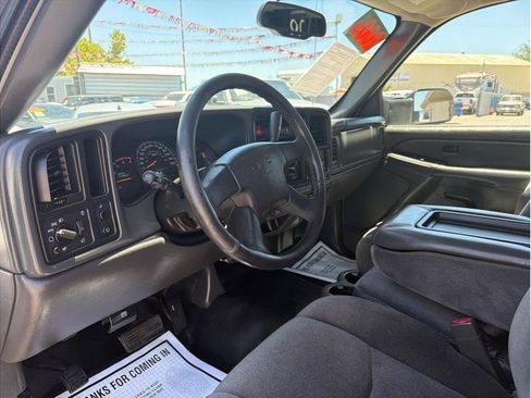 Used 2005 GMC Sierra 3500 SLE w/ Heavy-Duty Power Package RWD image 6