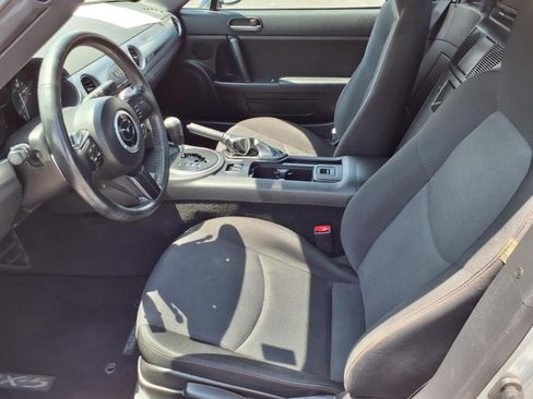 Used 2014 MAZDA MX-5 Miata Club image 10
