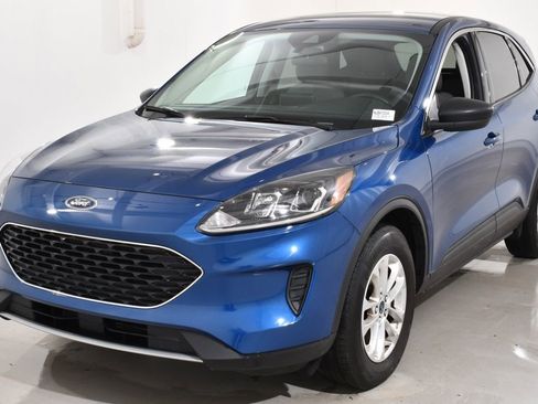 Used 2022 Ford Escape SE w/ Convenience Package image 2