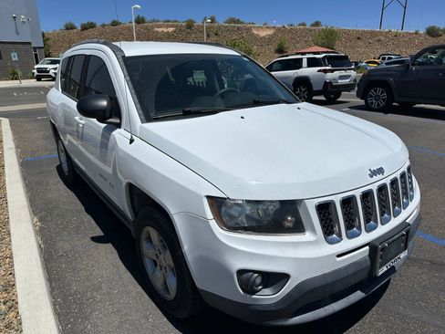 Used 2015 Jeep Compass Sport w/ Power Value Group FWD image 10