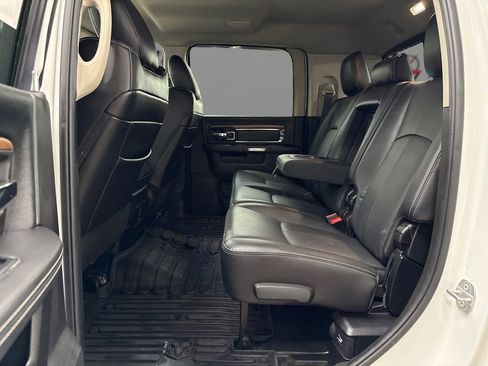 Used 2018 RAM 2500 Laramie w/ Convenience Group image 10