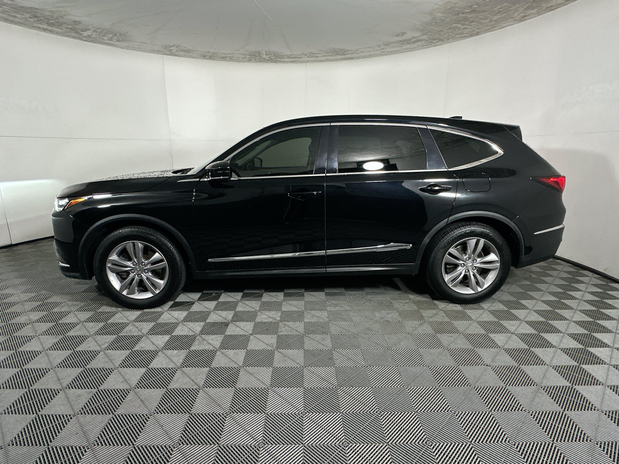 Used 2023 Acura MDX FWD image 6