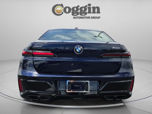New 2026 BMW 760i xDrive w/ Executive Package AWD/4WD image 4