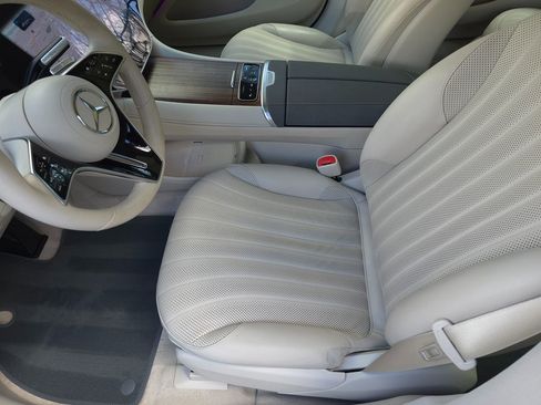 Used 2023 Mercedes-Benz EQS 580 4MATIC Sedan image 12