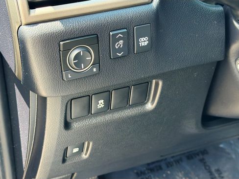Used 2014 Lexus GX 460 AWD/4WD image 17