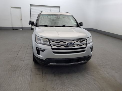 Used 2018 Ford Explorer XLT w/ Equipment Group 202A FWD image 14