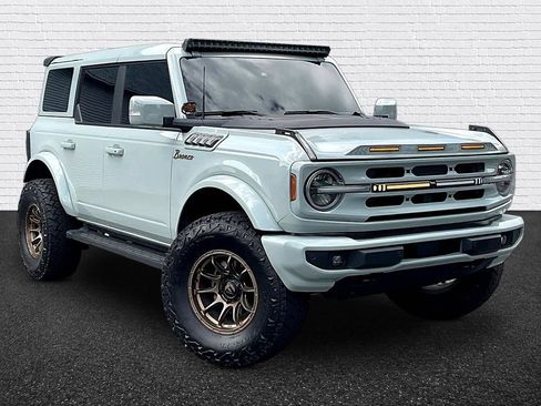 Used 2022 Ford Bronco Outer Banks AWD/4WD image 3