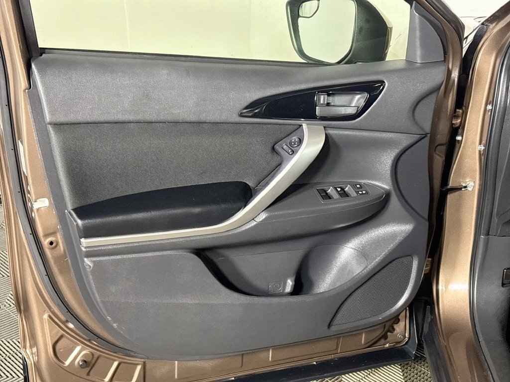 Used 2019 Mitsubishi Eclipse Cross AWD image 10