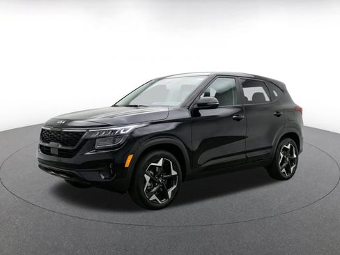 Used 2025 Kia Seltos S FWD image 3