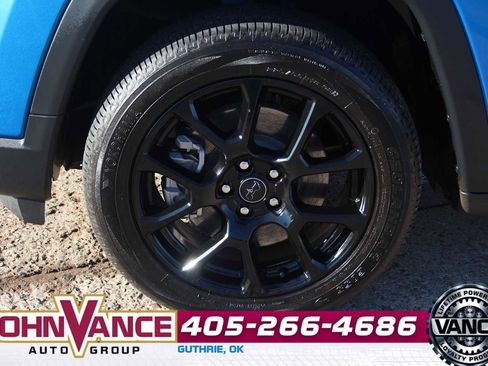 Used 2025 Jeep Compass Latitude w/ Altitude Special Edition image 13