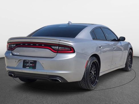 Used 2015 Dodge Charger R/T w/ Plus Group RWD image 4