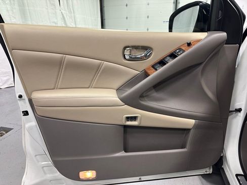 Used 2014 Nissan Murano LE w/ Platinum Edition Package image 8