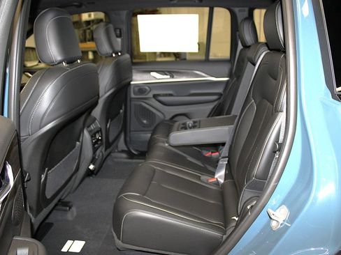 New 2026 Jeep Grand Cherokee Limited w/ Limited Altitude Package AWD/4WD image 28