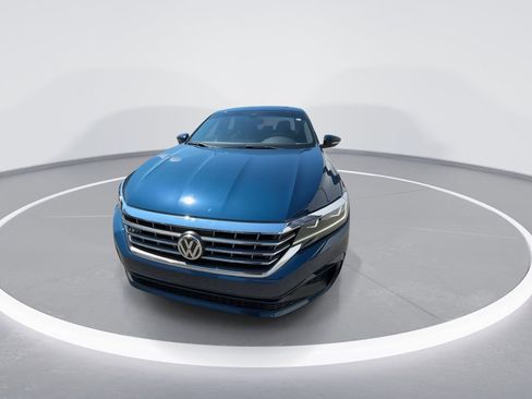 Used 2021 Volkswagen Passat 2.0T R-Line FWD image 3