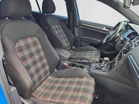 Used 2019 Volkswagen Golf 4-Door FWD image 20