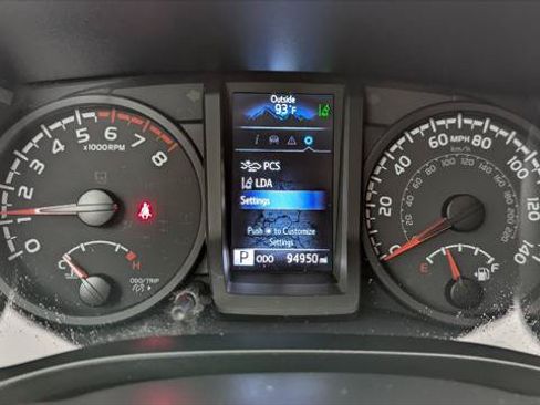 Used 2021 Toyota Tacoma SR RWD image 19