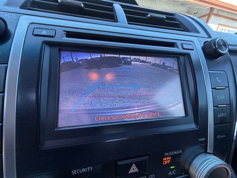 Used 2012 Toyota Camry SE w/ Leather Pkg FWD image 17