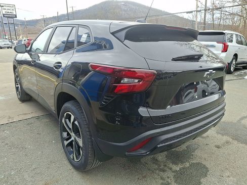 New 2026 Chevrolet Trax RS w/ Driver Confidence Package image 4