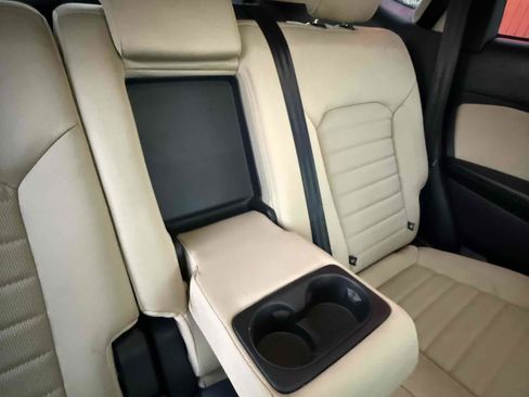 Used 2016 Ford Edge SE image 71