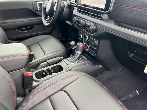 New 2026 Jeep Wrangler Unlimited Rubicon image 19