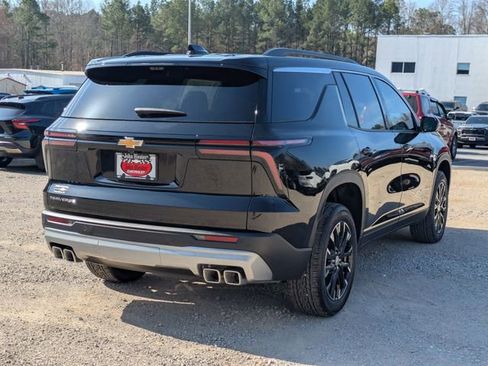 New 2026 Chevrolet Traverse LT w/ Sun and Wheel Package image 2