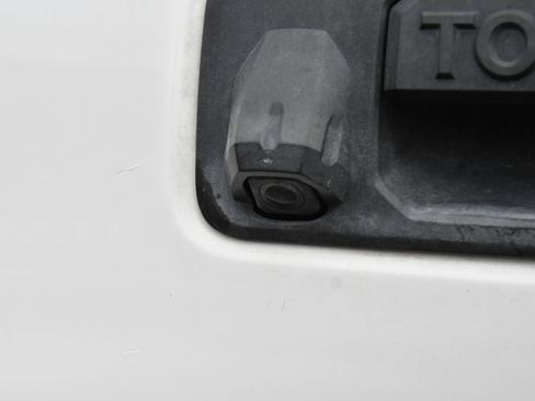 Used 2021 Toyota Tacoma SR RWD image 35