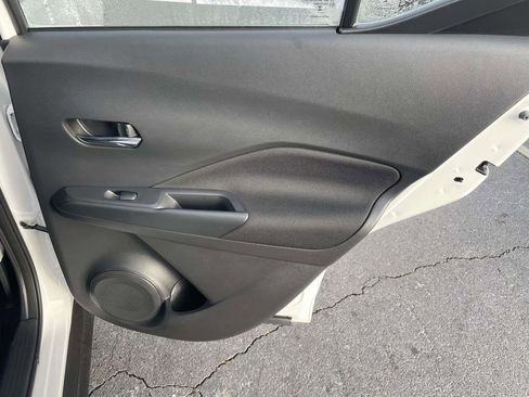 Used 2024 Nissan Kicks SV image 43