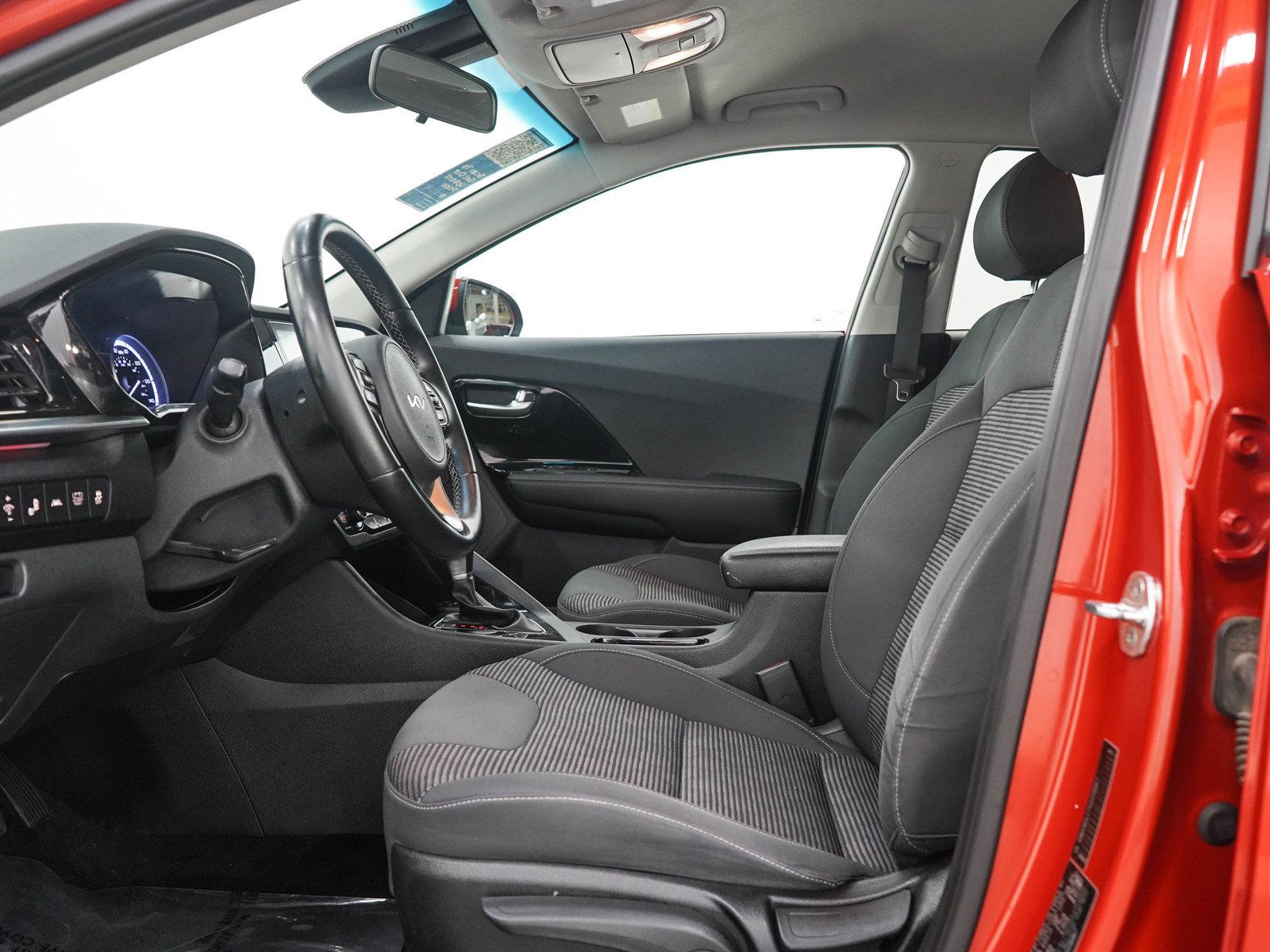 Used 2022 Kia Niro LXS FWD image 21