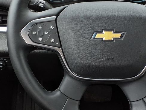 Used 2023 Chevrolet Traverse LT FWD image 10