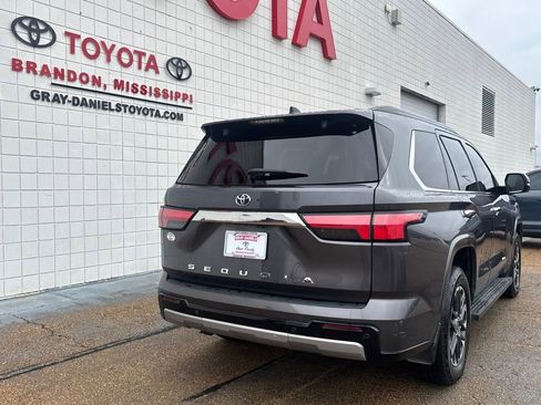 Used 2023 Toyota Sequoia Limited image 5