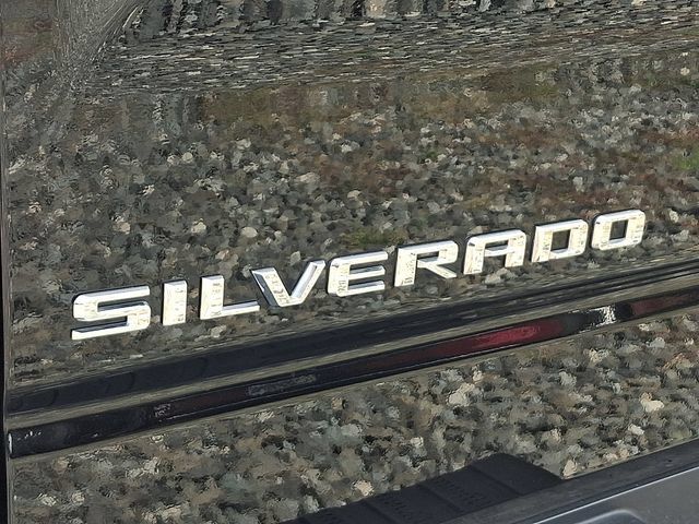 Used 2025 Chevrolet Silverado 1500 LT AWD/4WD image 33