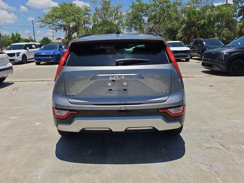 New 2026 Kia Niro FWD image 6