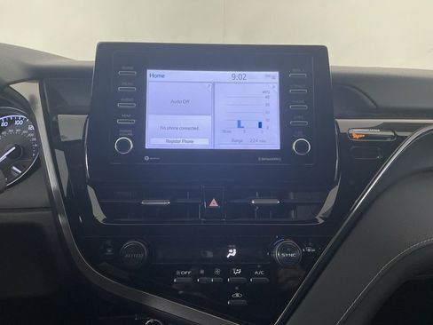 Used 2023 Toyota Camry SE image 13