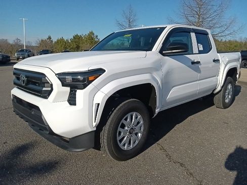 New 2026 Toyota Tacoma SR image 7