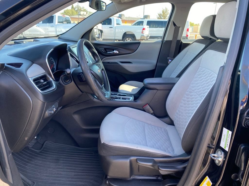Used 2018 Chevrolet Equinox LS FWD image 18