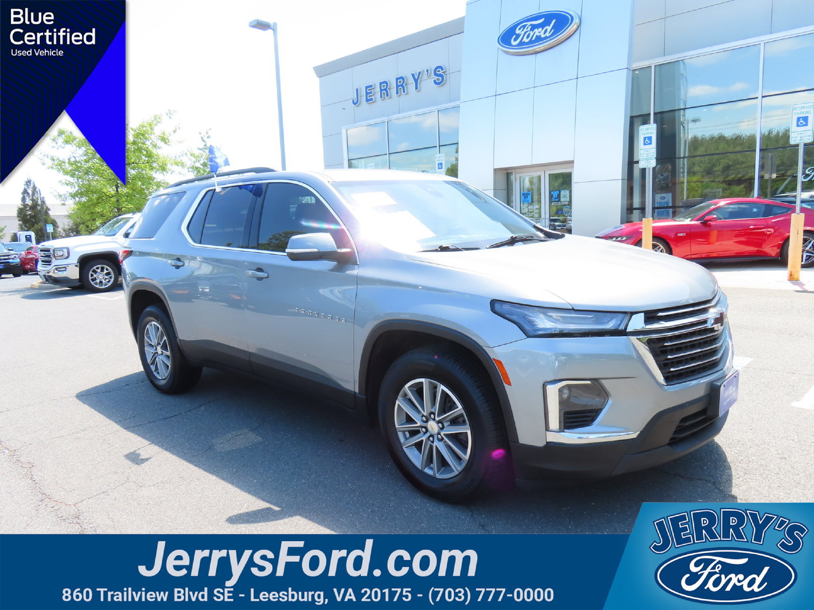 Used 2023 Chevrolet Traverse LT AWD/4WD image 1