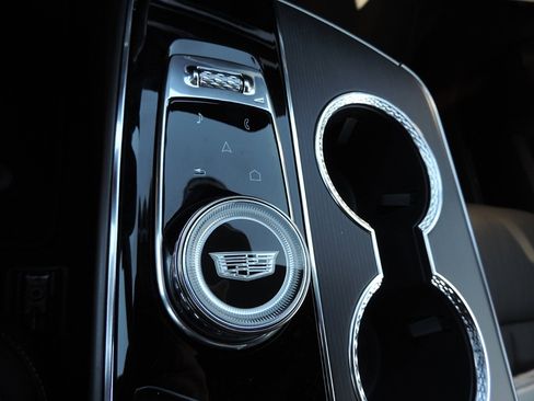 New 2026 Cadillac Lyriq Premium Luxury image 21