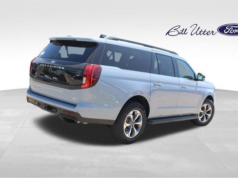 New 2027 Ford Expedition Max Active RWD image 3
