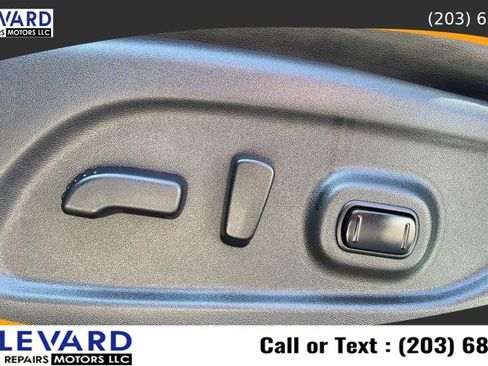 Used 2016 INFINITI QX60 3.5 Sport Utility 4D w/ Premium Plus Package image 15