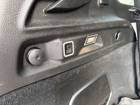 Certified 2023 Jeep Grand Cherokee L Overland w/ Rear Seat Video Group I AWD/4WD image 20