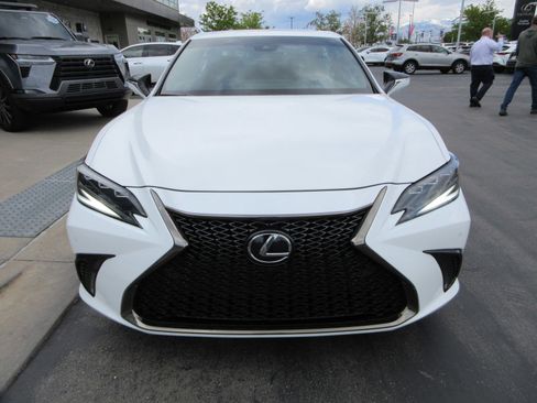 Used 2024 Lexus ES 350 F Sport w/ Accessory Package (Z1) FWD image 15
