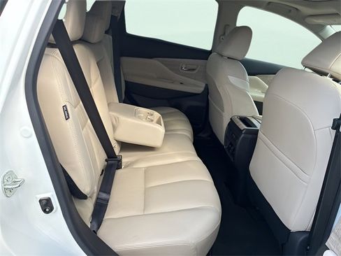 Used 2024 Nissan Murano SL image 10