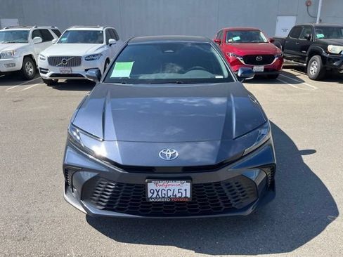 Used 2026 Toyota Camry SE w/ Convenience Package FWD image 2