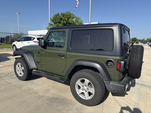 Used 2021 Jeep Wrangler Sport AWD/4WD image 4