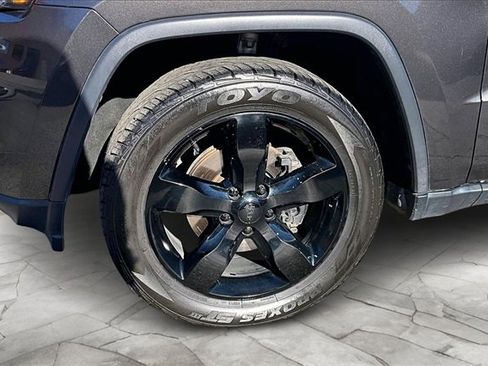 Used 2018 Jeep Grand Cherokee Limited w/ Luxury Group II image 8