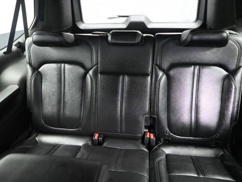 Used 2024 Jeep Wagoneer L Series II w/ Flexible Seating Group image 30