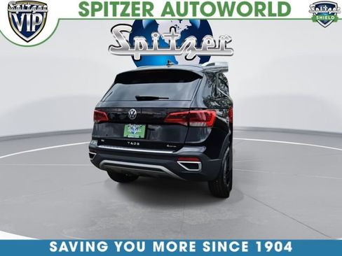 Used 2023 Volkswagen Taos SE w/ Panoramic Sunroof Package AWD/4WD image 8